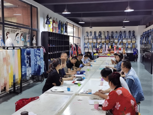 侨商企业走进高校 (1)