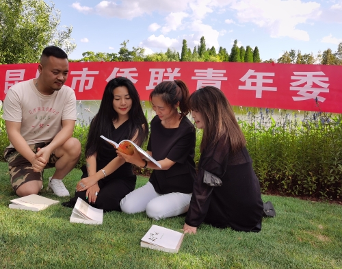 侨青红色经典诵读会 (6)