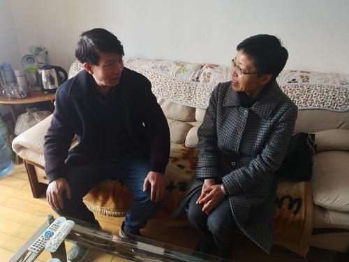 尹朝晖慰问老干部李立航