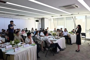 涉侨企业代表现场交流